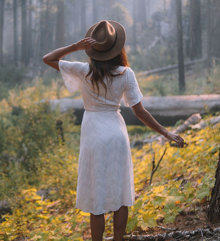 Tylko Lauryn Hill mogła sprawić, by spódnica i kowbojski kapelusz pasowały do siebie